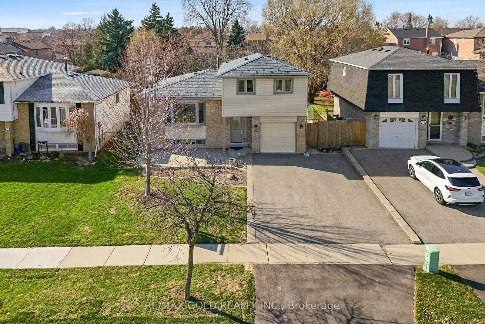 Detached House for sale at 36 Greenmount Road, Brampton, Ontario, L6S 1L5 - Northgate - MLS: W12982490