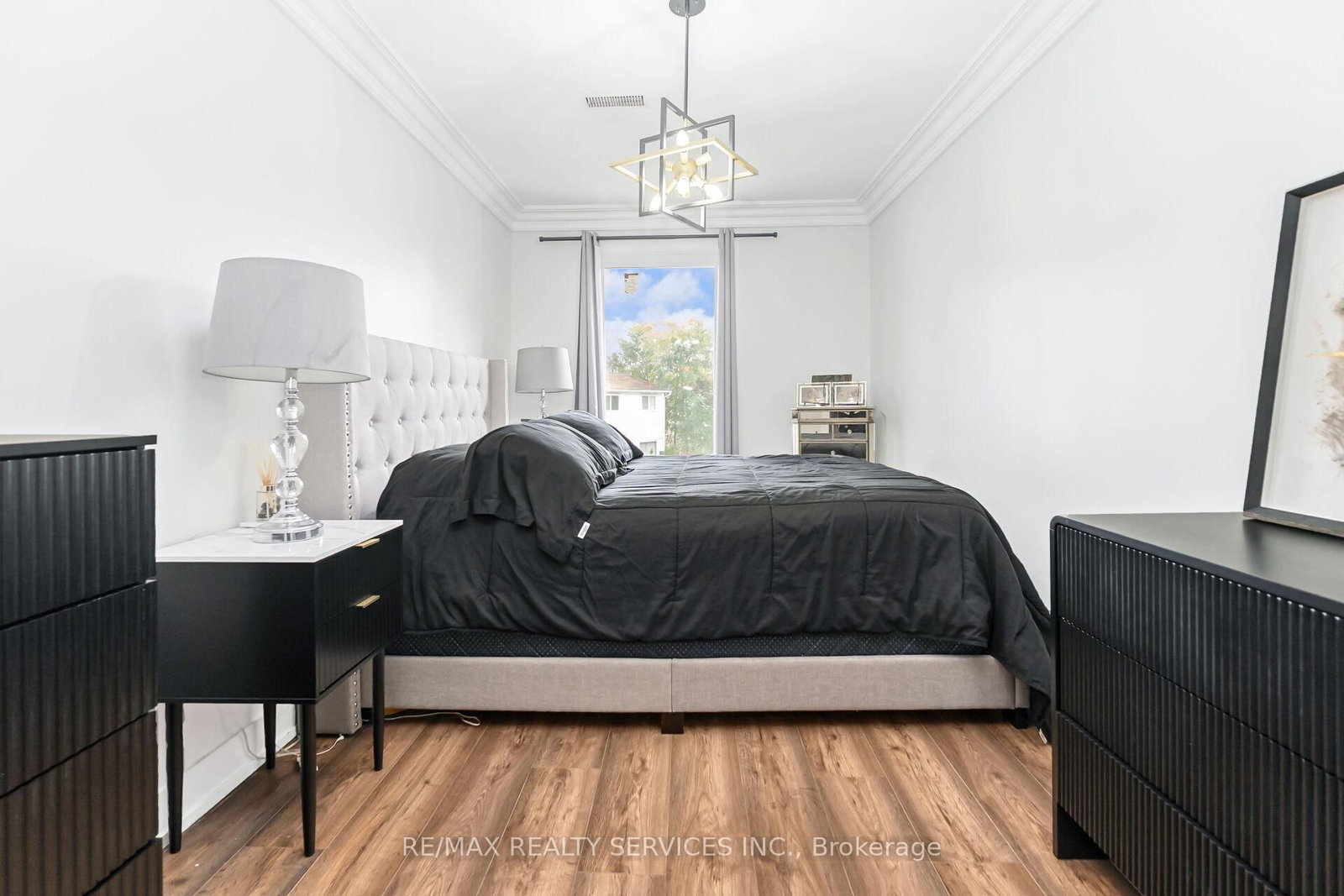 Detached House for sale at 31 Huntingwood Crescent, Brampton, Ontario, L6S 1S5 - Central Park - MLS: W12982548