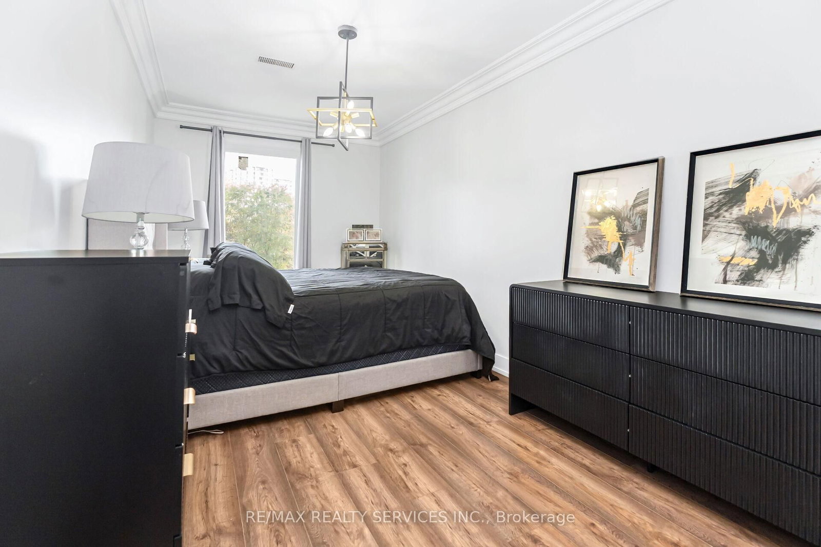 Detached House for sale at 31 Huntingwood Crescent, Brampton, Ontario, L6S 1S5 - Central Park - MLS: W12982548