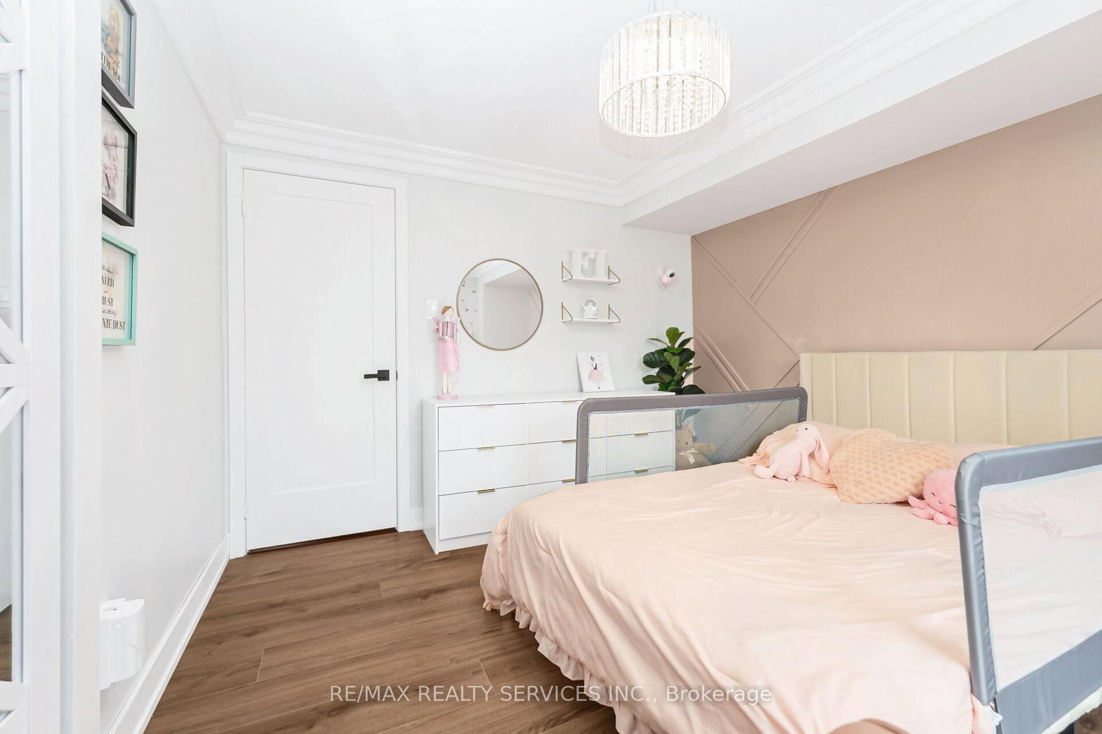 Detached House for sale at 31 Huntingwood Crescent, Brampton, Ontario, L6S 1S5 - Central Park - MLS: W12982548