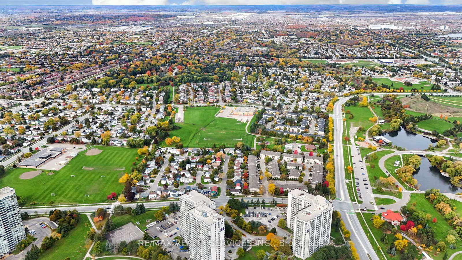 Detached House for sale at 31 Huntingwood Crescent, Brampton, Ontario, L6S 1S5 - Central Park - MLS: W12982548