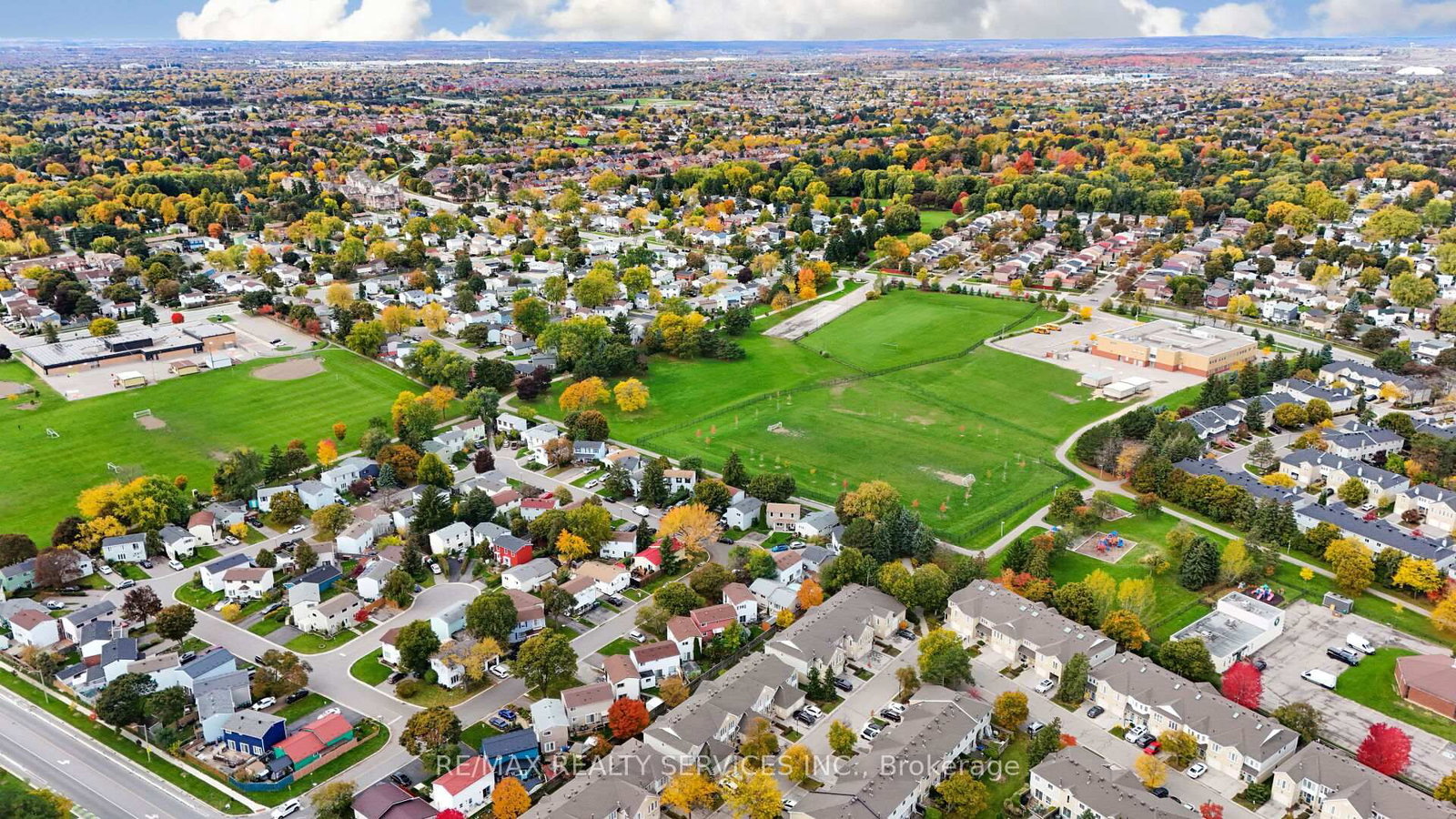 Detached House for sale at 31 Huntingwood Crescent, Brampton, Ontario, L6S 1S5 - Central Park - MLS: W12982548