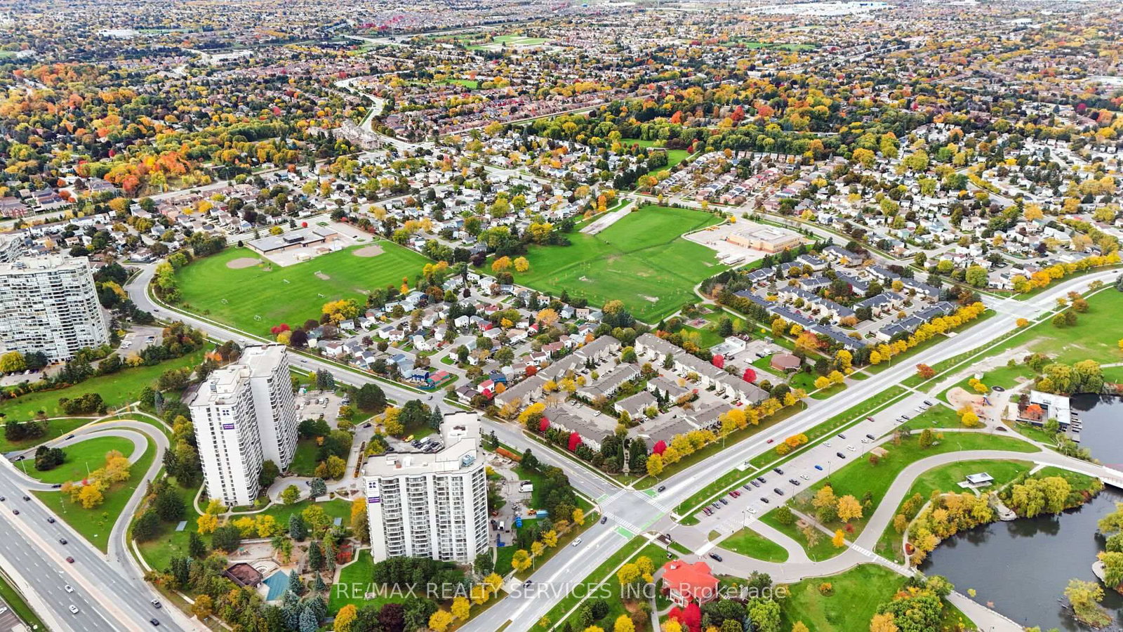 Detached House for sale at 31 Huntingwood Crescent, Brampton, Ontario, L6S 1S5 - Central Park - MLS: W12982548