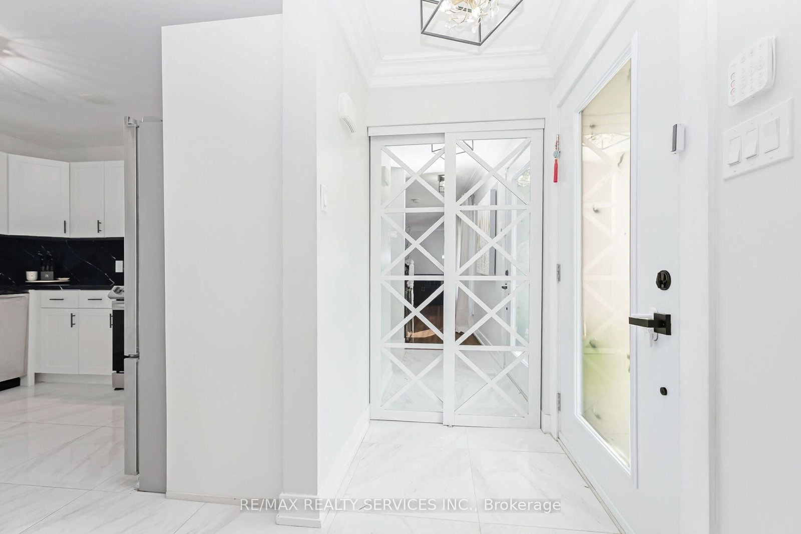 Detached House for sale at 31 Huntingwood Crescent, Brampton, Ontario, L6S 1S5 - Central Park - MLS: W12982548