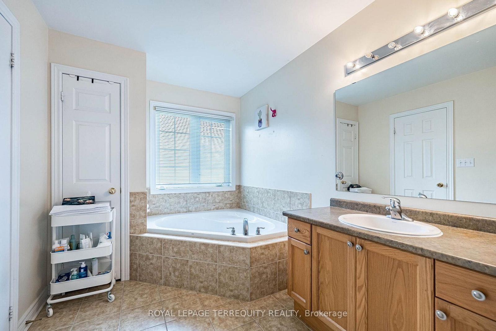 3926 Candlelight Drive - Photo 42