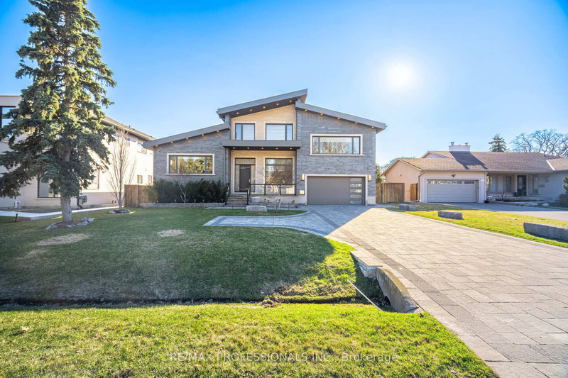 466 The Kingsway, Toronto, M9A 3W4 | Image 2