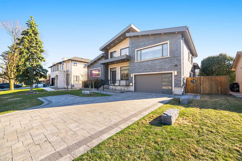 466 The Kingsway, Toronto, M9A 3W4 | Image 3