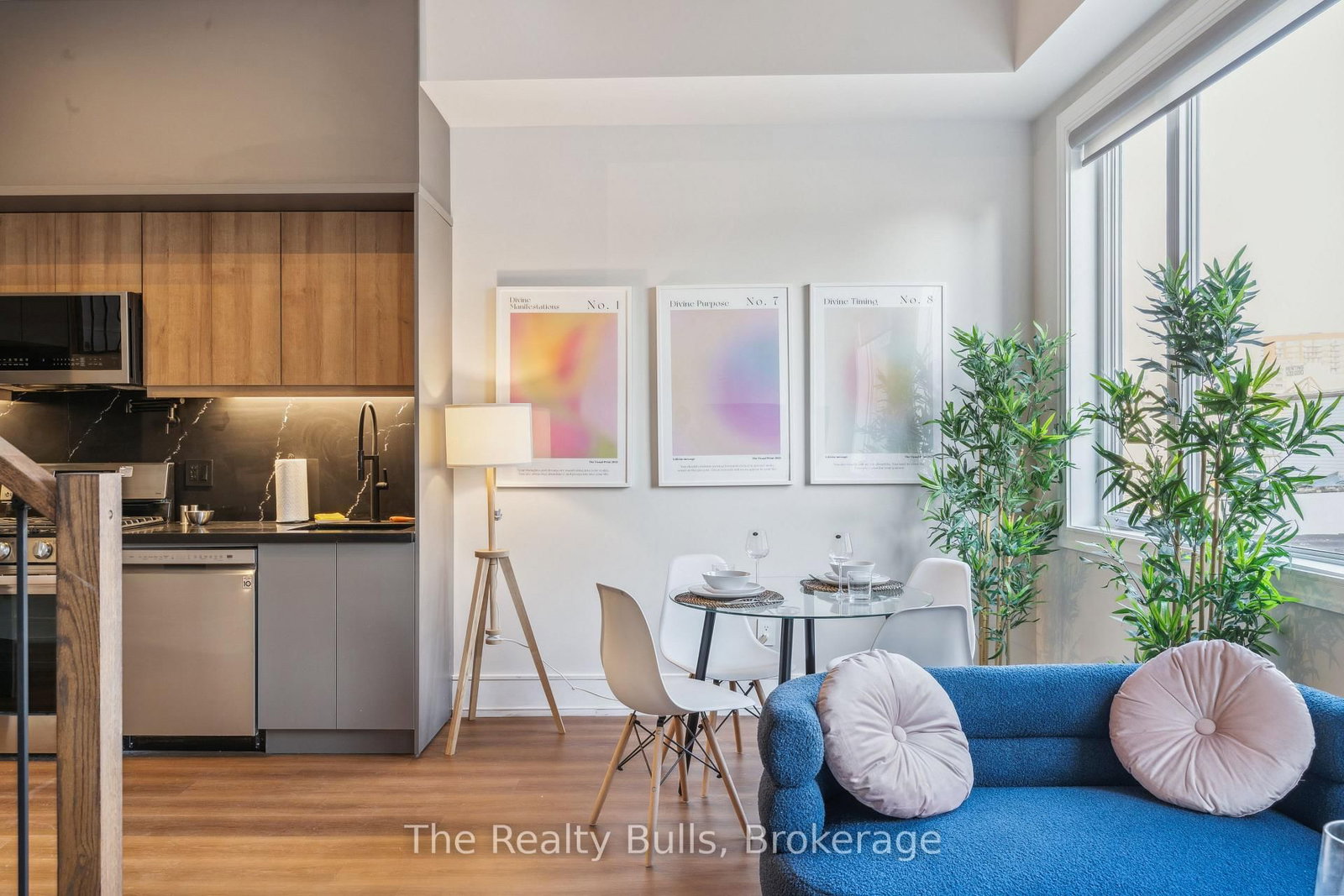 1320 Queen Street W - Photo 11