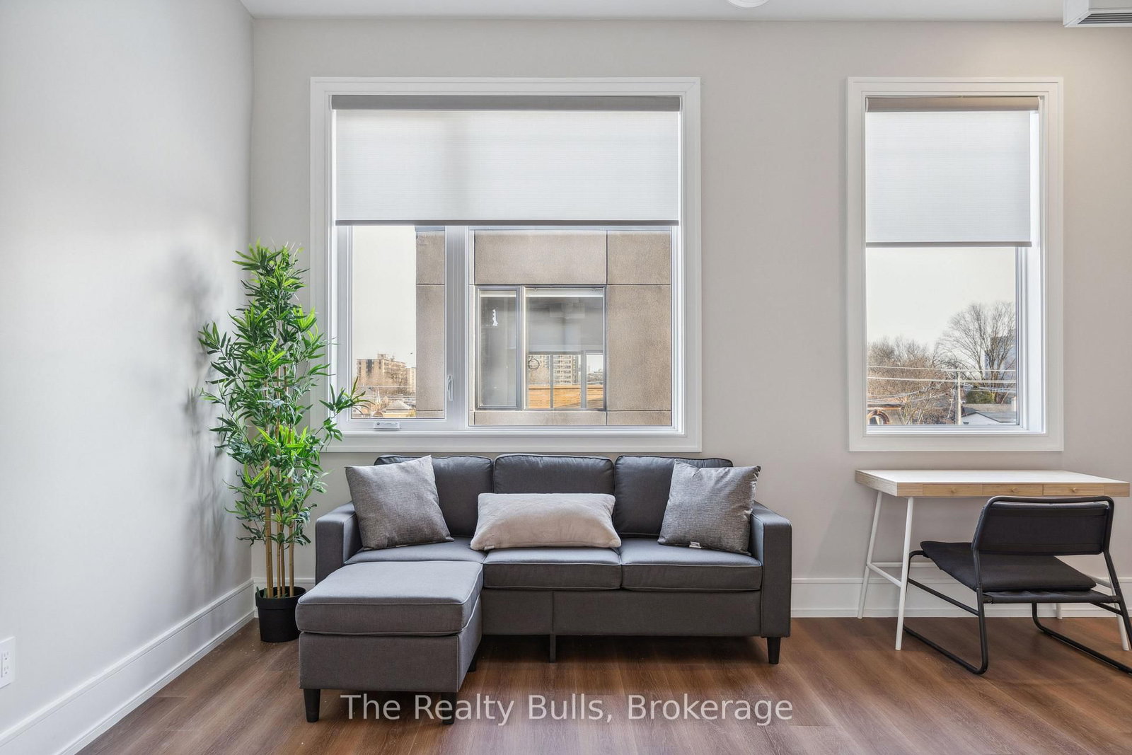 1320 Queen Street W - Photo 13