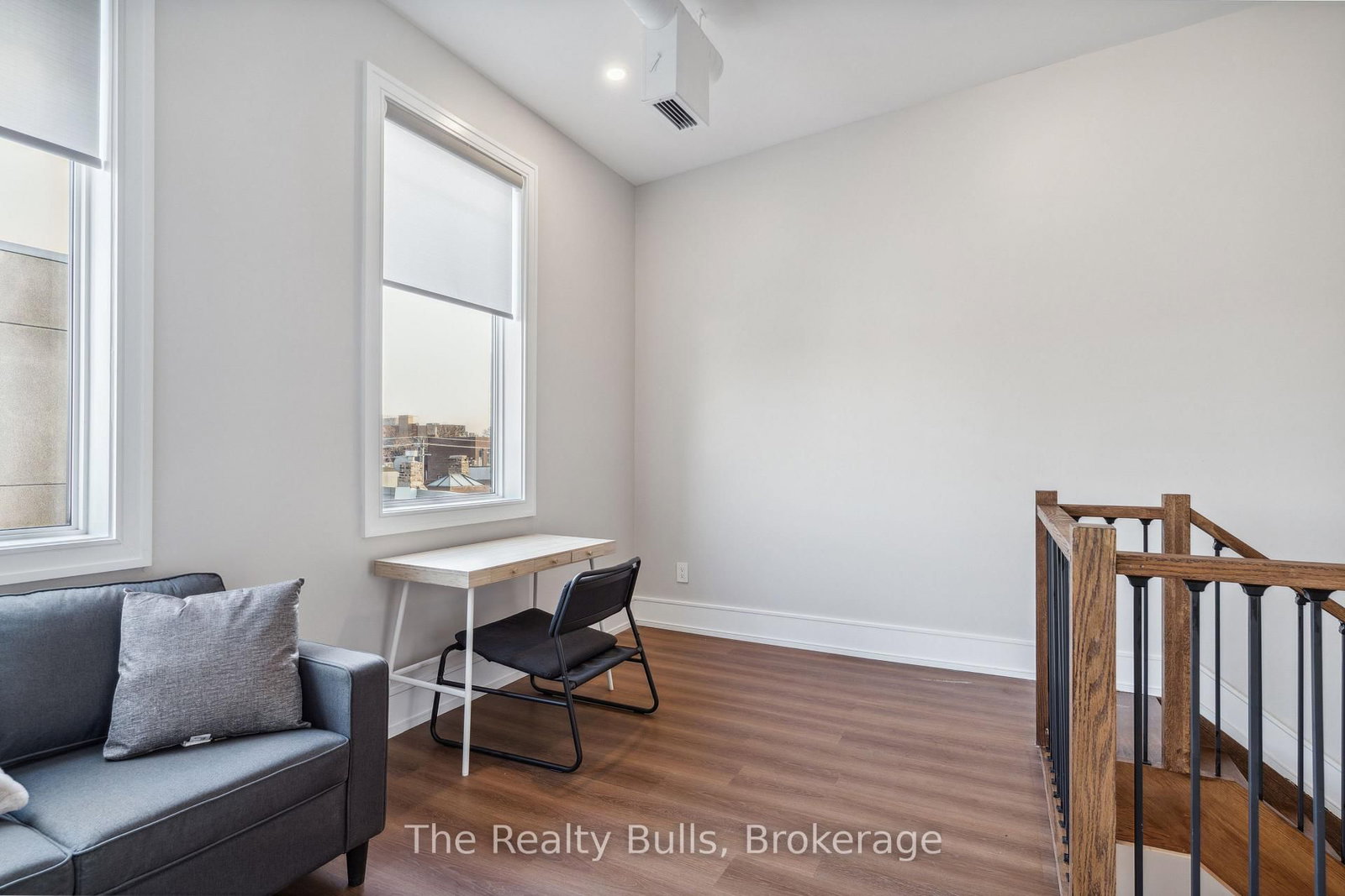 1320 Queen Street W - Photo 14