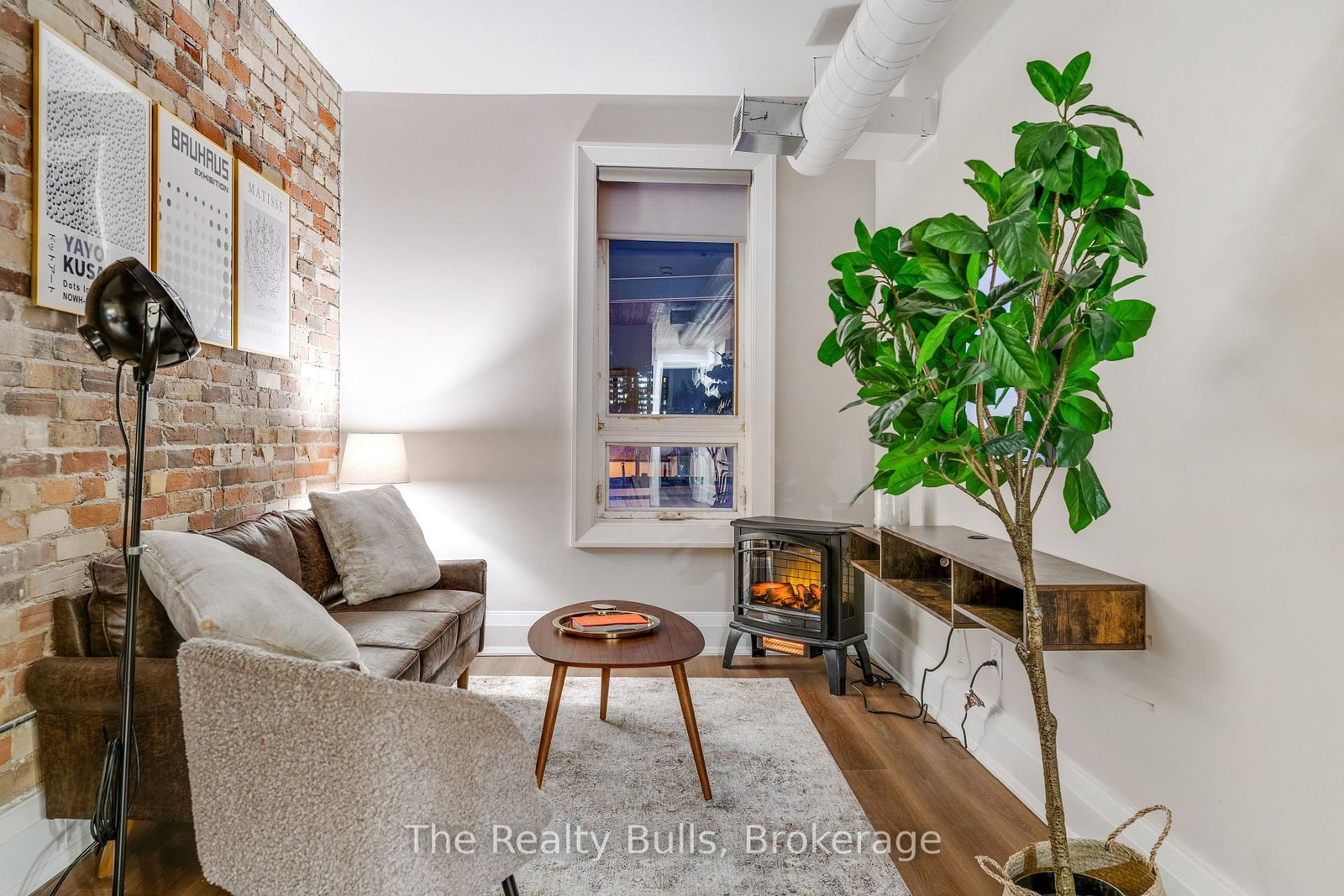 1320 Queen Street W - Photo 18