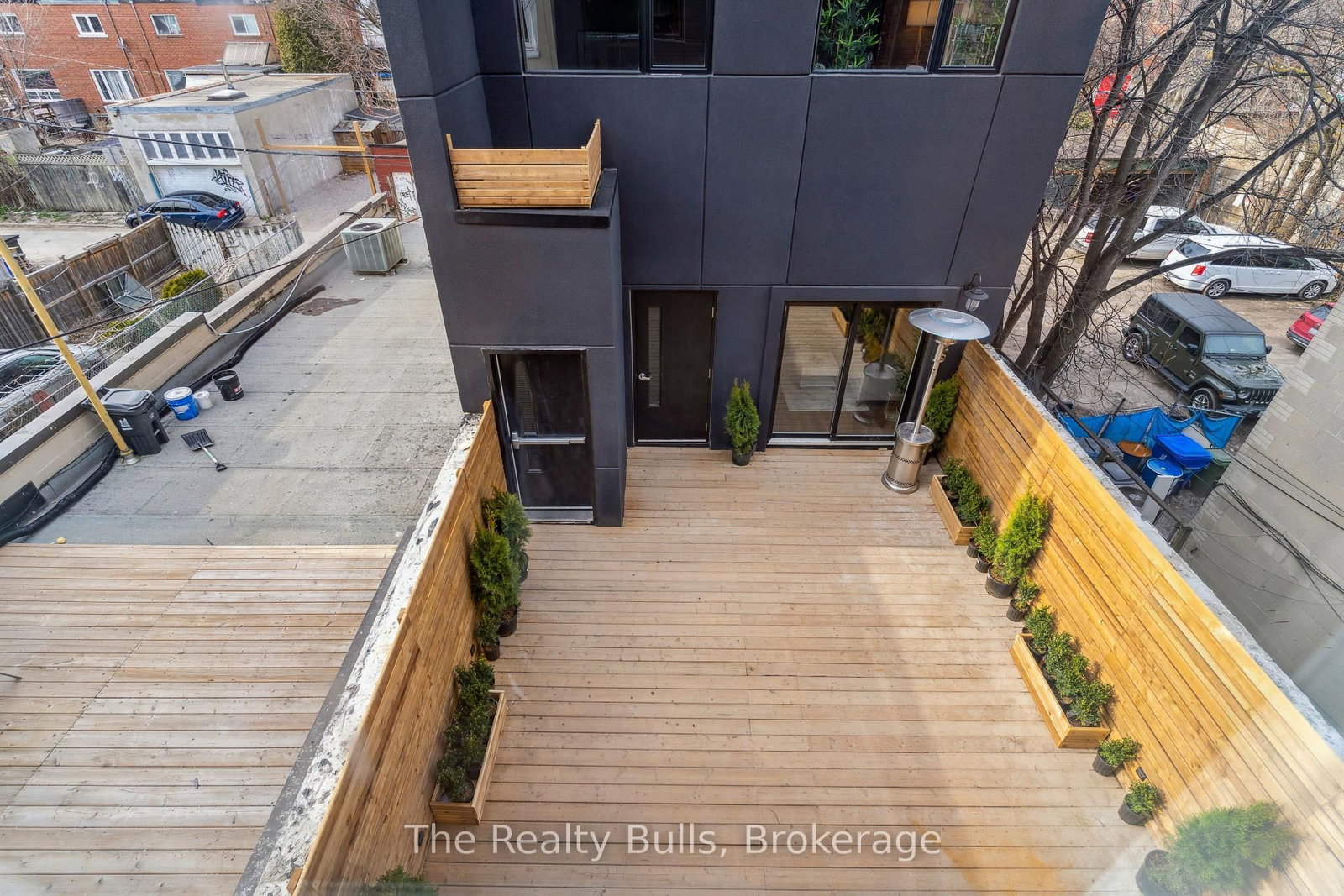 1320 Queen Street W - Photo 4