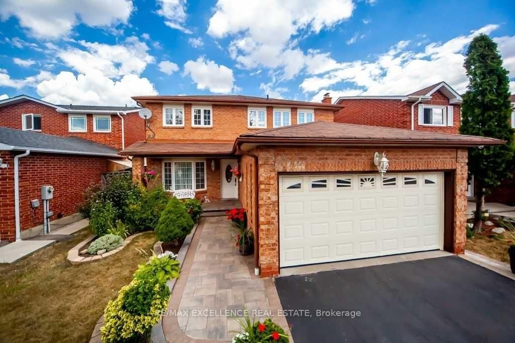 Detached House for sale at 30 Ballycastle Crescent, Brampton, Ontario, L6Z 2T6 - Heart Lake West - MLS: W12982874