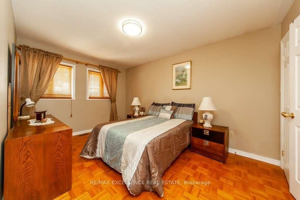 Detached House for sale at 30 Ballycastle Crescent, Brampton, Ontario, L6Z 2T6 - Heart Lake West - MLS: W12982874