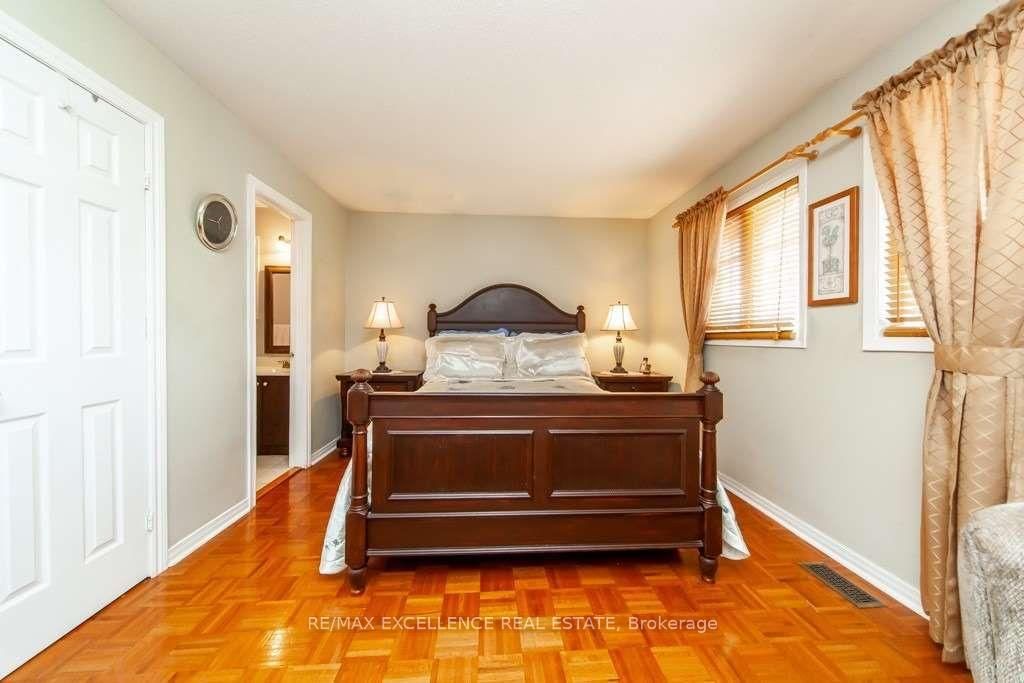 Detached House for sale at 30 Ballycastle Crescent, Brampton, Ontario, L6Z 2T6 - Heart Lake West - MLS: W12982874