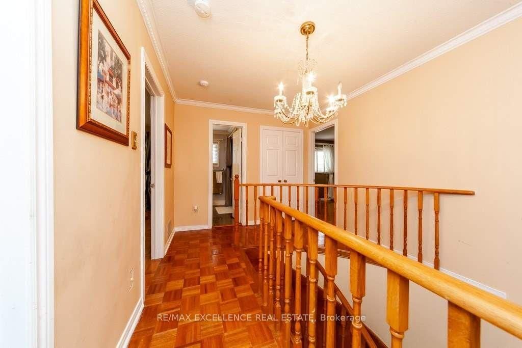 Detached House for sale at 30 Ballycastle Crescent, Brampton, Ontario, L6Z 2T6 - Heart Lake West - MLS: W12982874