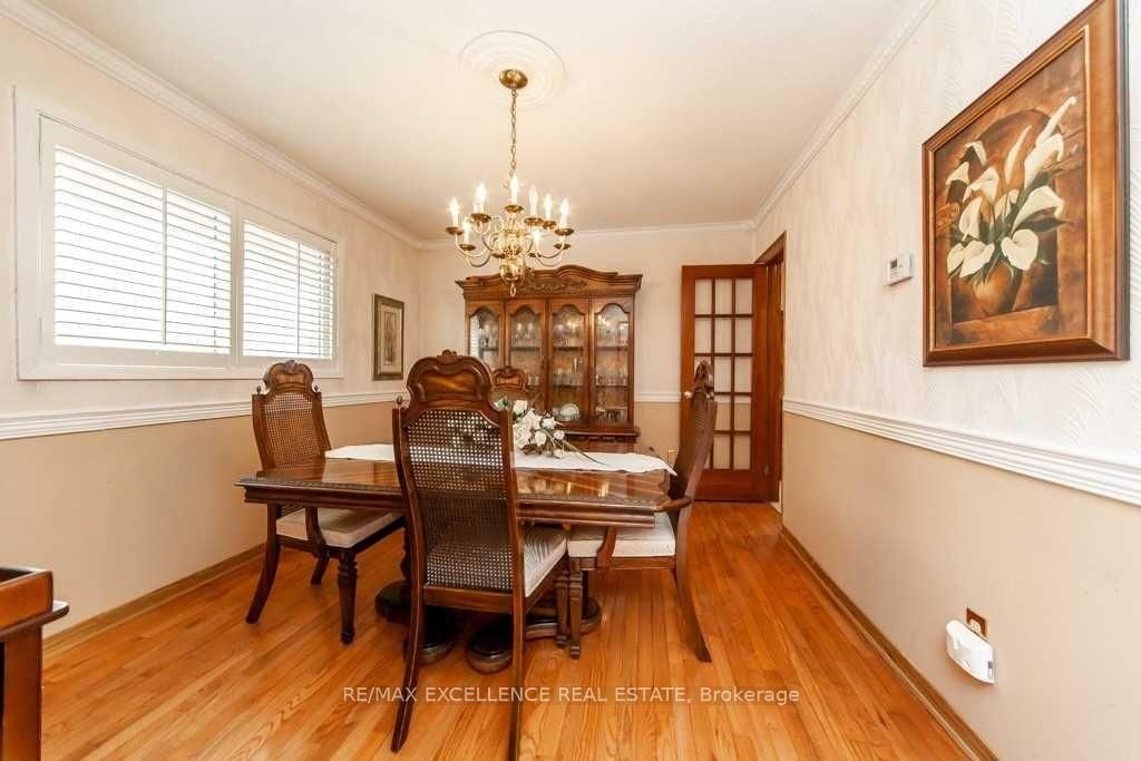 Detached House for sale at 30 Ballycastle Crescent, Brampton, Ontario, L6Z 2T6 - Heart Lake West - MLS: W12982874