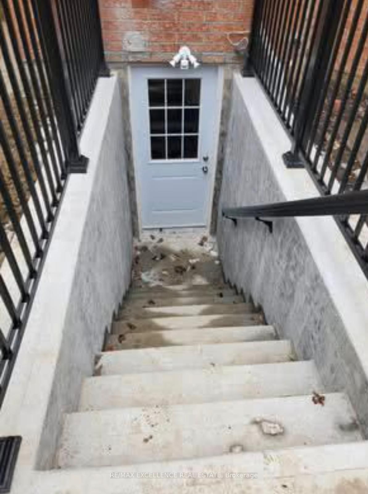 Detached House for sale at 30 Ballycastle Crescent, Brampton, Ontario, L6Z 2T6 - Heart Lake West - MLS: W12982874