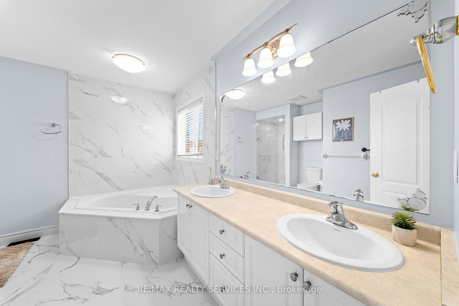 Detached House for sale at 20 Strathdale Road, Brampton, Ontario, L6P 2Y1 - Bram East - MLS: W12982898