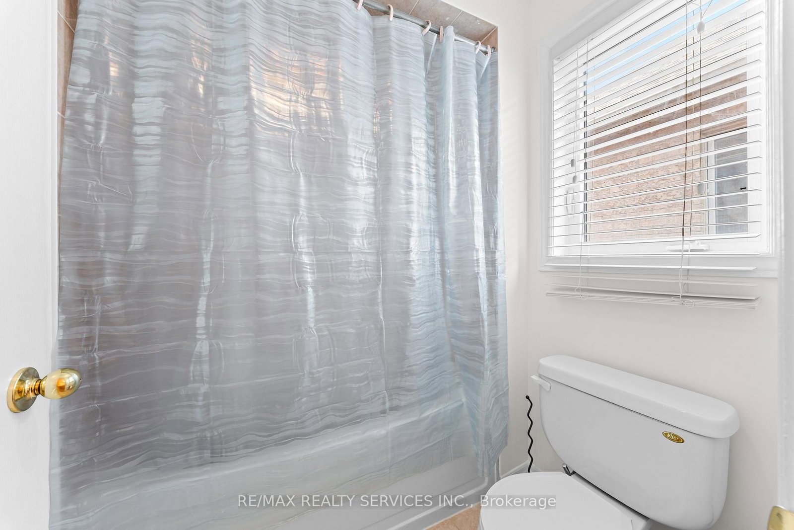 Detached House for sale at 20 Strathdale Road, Brampton, Ontario, L6P 2Y1 - Bram East - MLS: W12982898