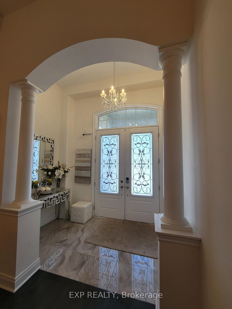 46 Black Diamond Cres, Brampton, L6X 1A2 | Image 2