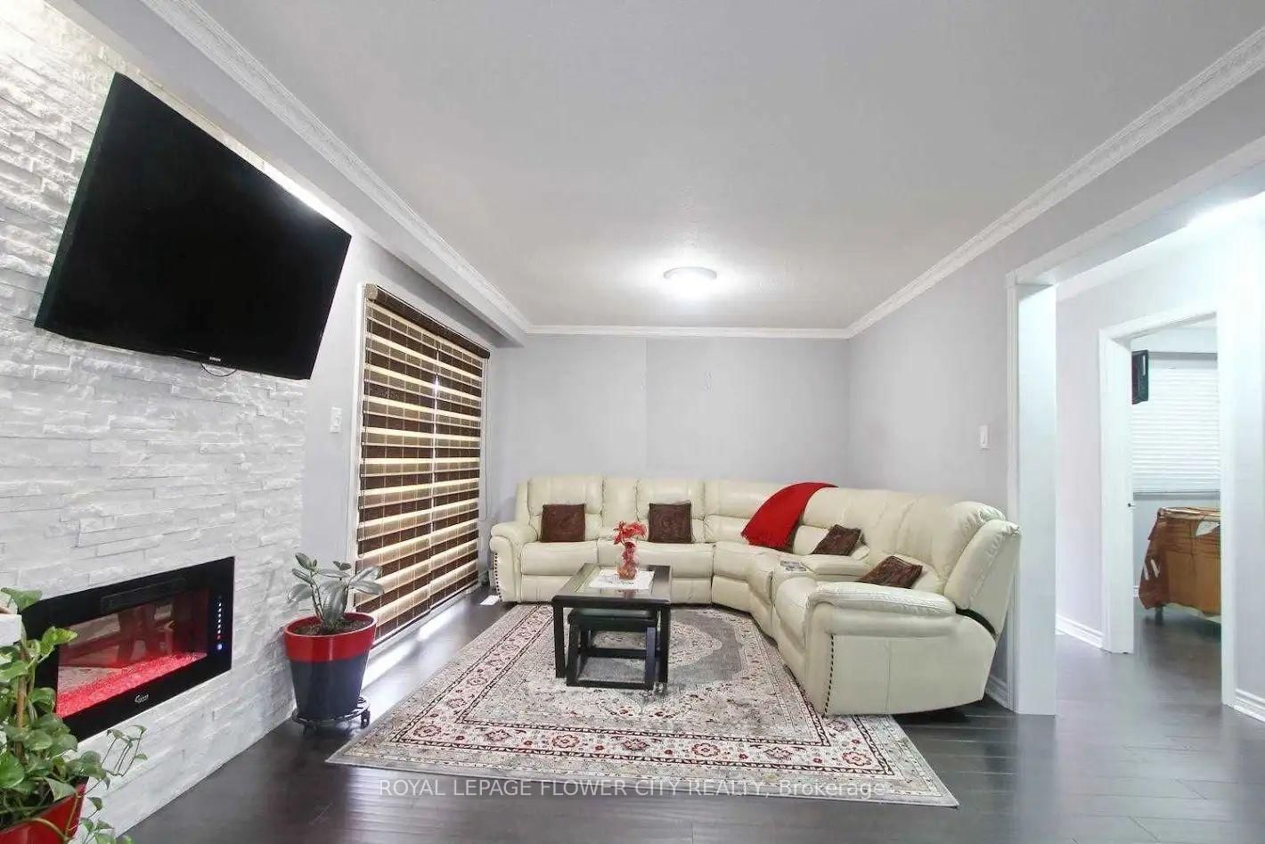 191 Cabana Drive N, Unit 2 - Photo 2