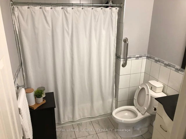 2 - 191 Cabana Drive N