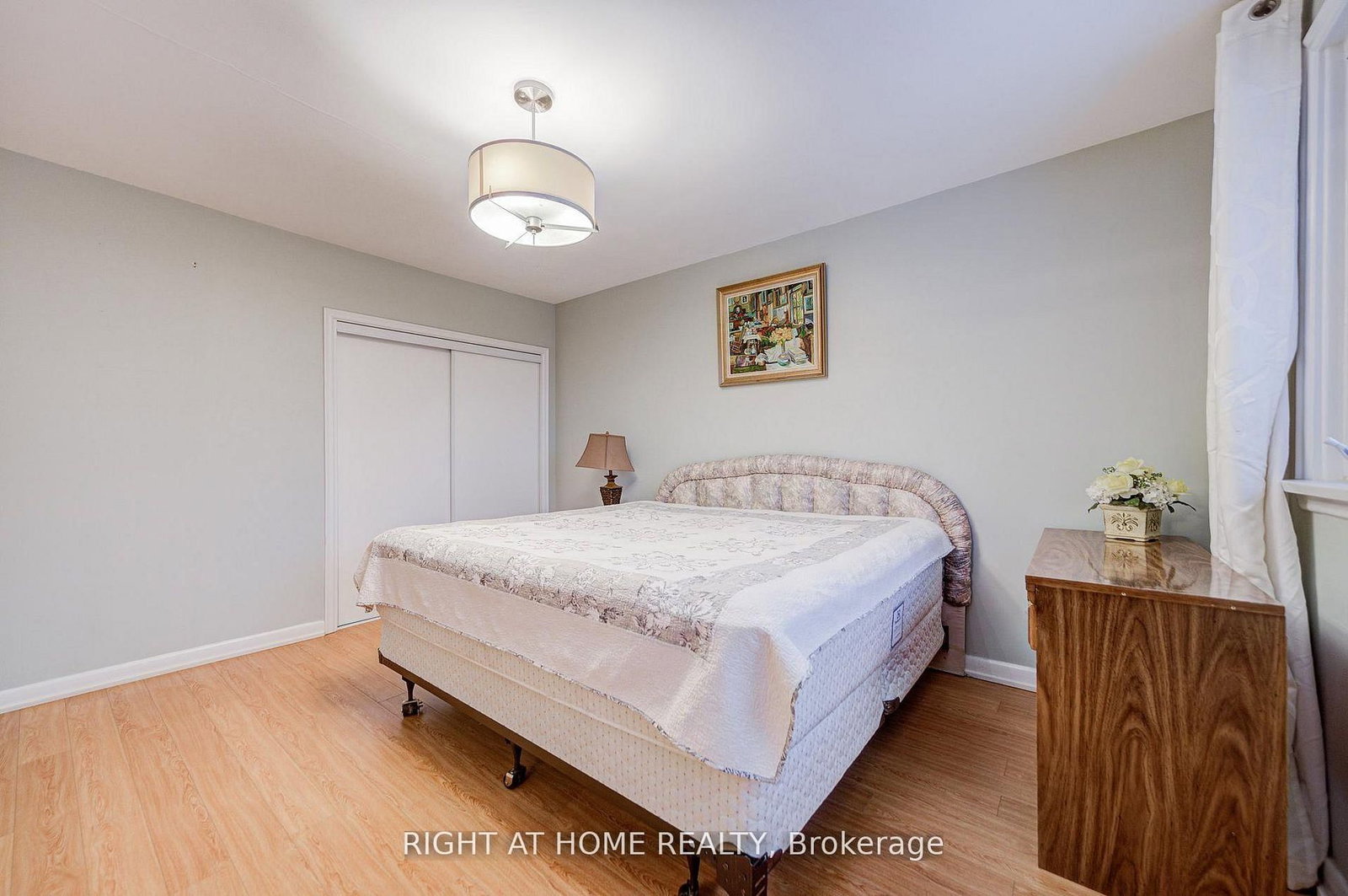 Detached House for sale at 1445 Ryan Place, Mississauga, Ontario, L5C 1J7 - Erindale - MLS: W12982972