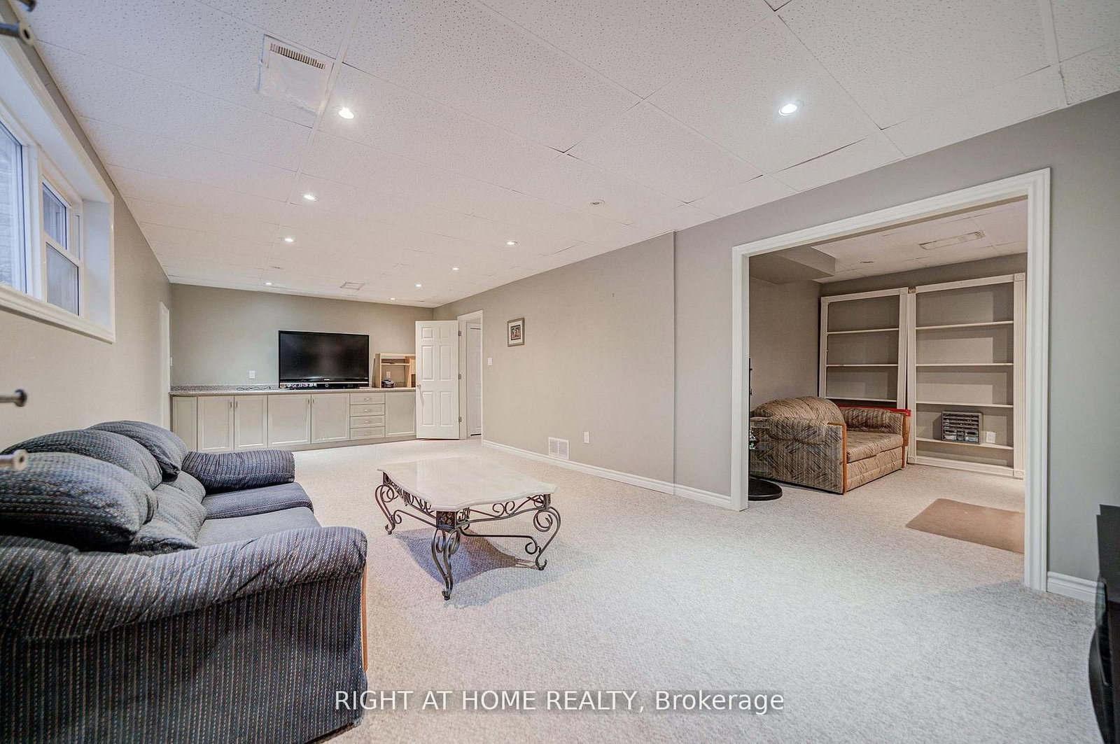 Detached House for sale at 1445 Ryan Place, Mississauga, Ontario, L5C 1J7 - Erindale - MLS: W12982972