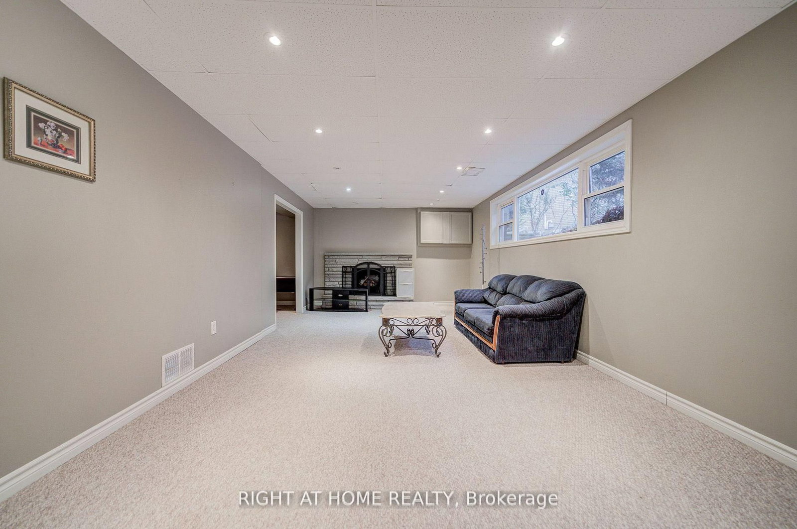 Detached House for sale at 1445 Ryan Place, Mississauga, Ontario, L5C 1J7 - Erindale - MLS: W12982972