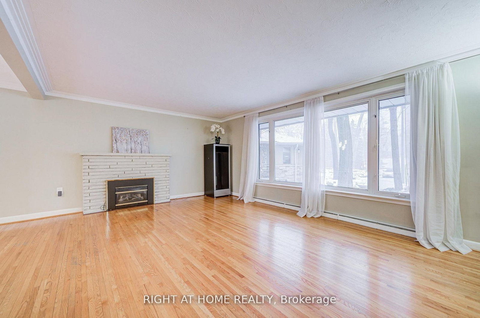 Detached House for sale at 1445 Ryan Place, Mississauga, Ontario, L5C 1J7 - Erindale - MLS: W12982972