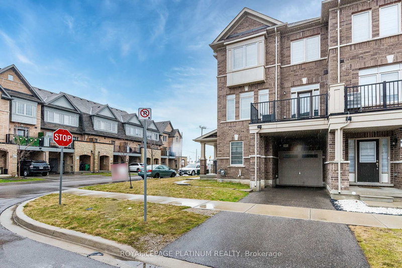 45 Haymarket Dr, Brampton, L7A 5C1 | Image 2