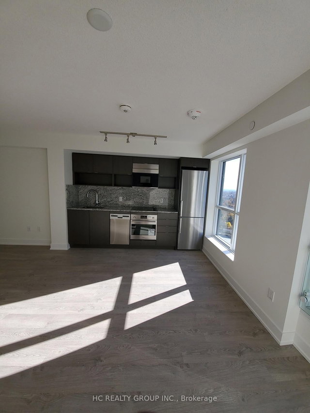 2225 - 9 Mabelle Avenue