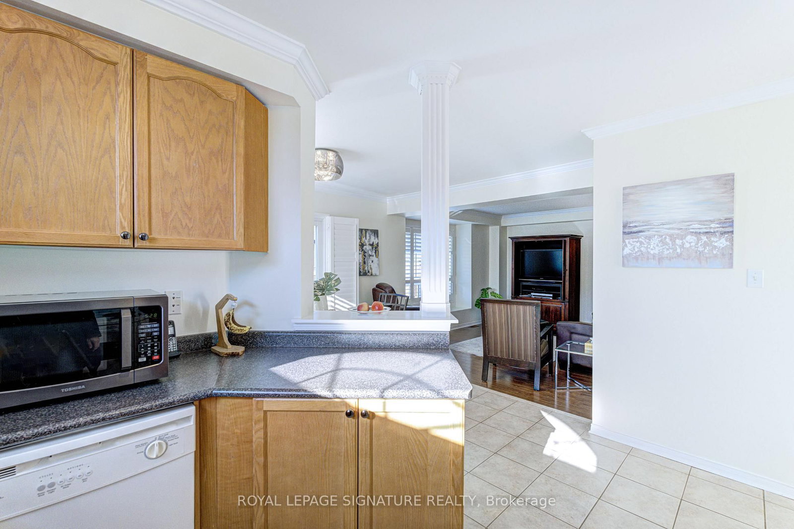 Townhouse for sale at 1019 Kennedy Circle, Milton, Ontario, L9T 5S4 - Beaty - MLS: W12983100