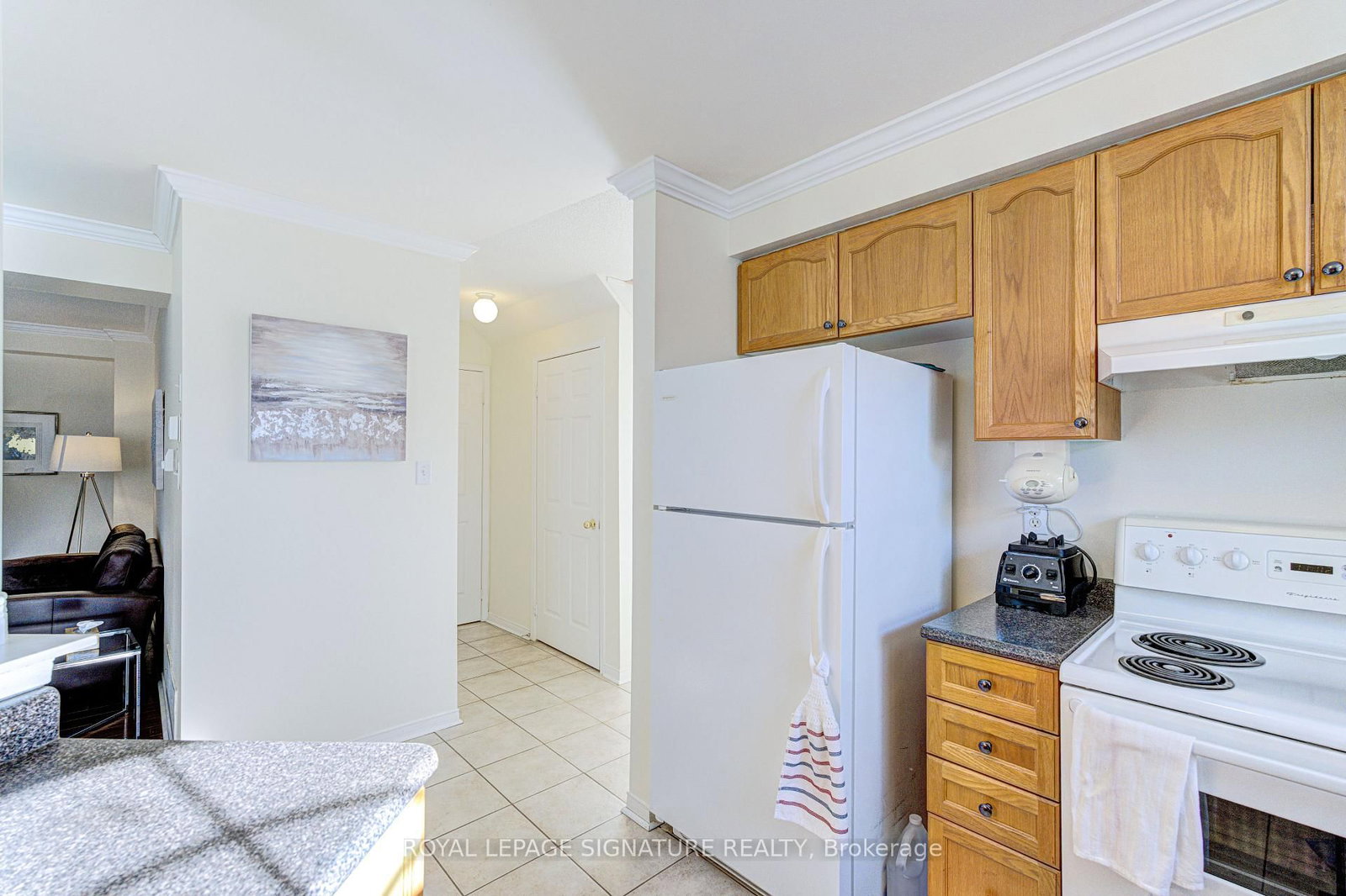 Townhouse for sale at 1019 Kennedy Circle, Milton, Ontario, L9T 5S4 - Beaty - MLS: W12983100