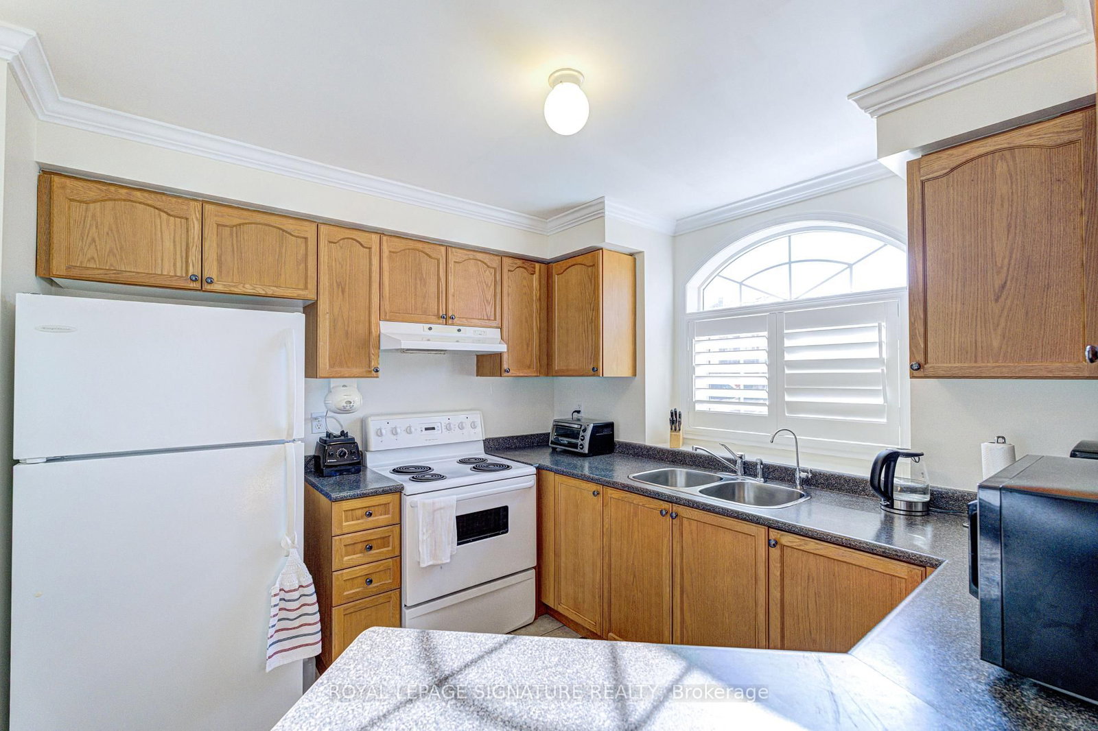 Townhouse for sale at 1019 Kennedy Circle, Milton, Ontario, L9T 5S4 - Beaty - MLS: W12983100