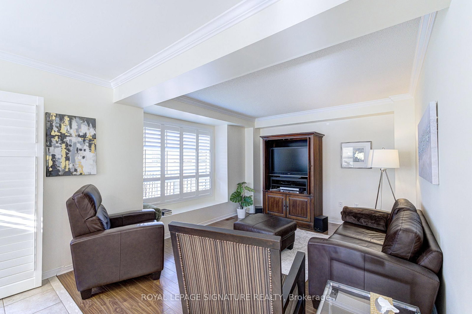 Townhouse for sale at 1019 Kennedy Circle, Milton, Ontario, L9T 5S4 - Beaty - MLS: W12983100