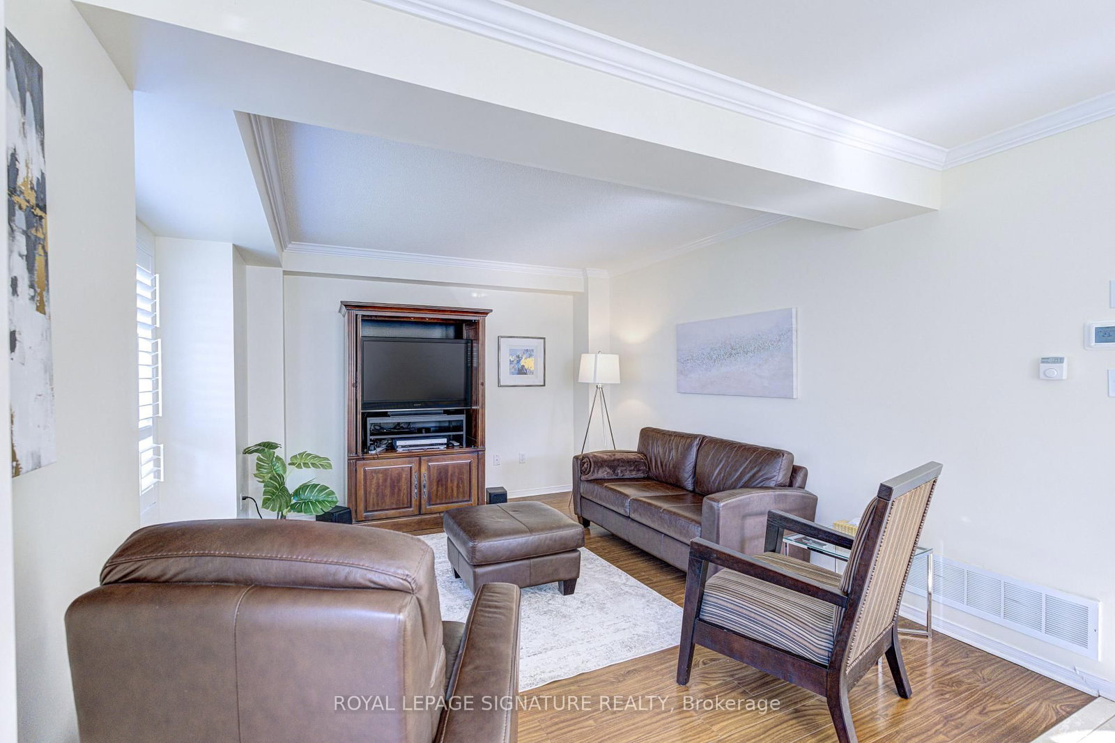 Townhouse for sale at 1019 Kennedy Circle, Milton, Ontario, L9T 5S4 - Beaty - MLS: W12983100