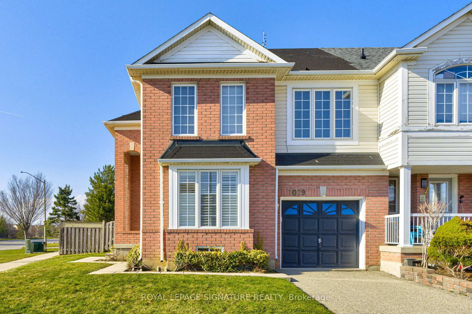 Townhouse for sale at 1019 Kennedy Circle, Milton, Ontario, L9T 5S4 - Beaty - MLS: W12983100