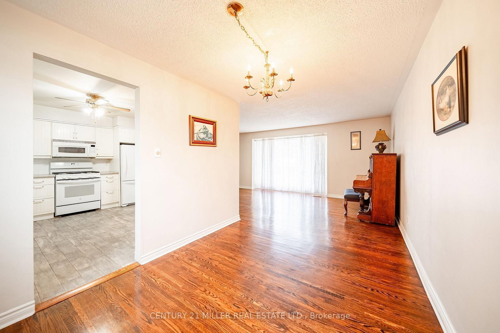 Detached House for sale at 557 Trafford Crescent, Oakville, Ontario, L6L 3T4 - West - MLS: W12983102