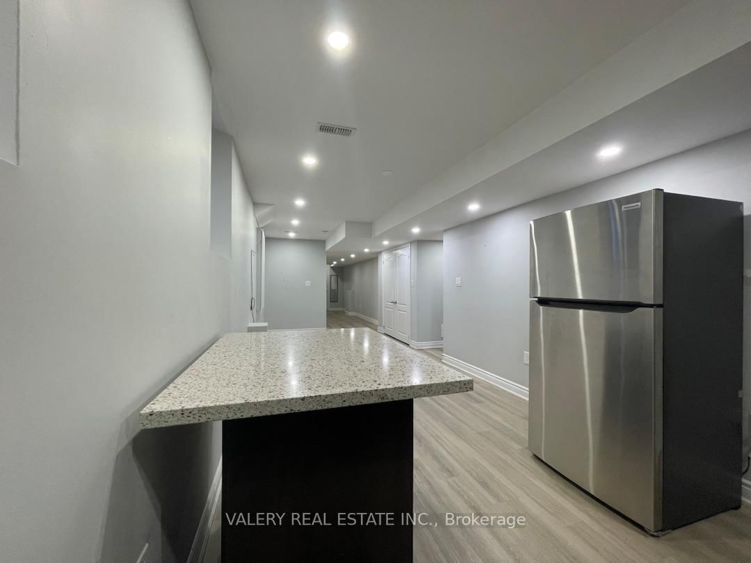 13 Frampton Road, Unit Lower - Photo 11