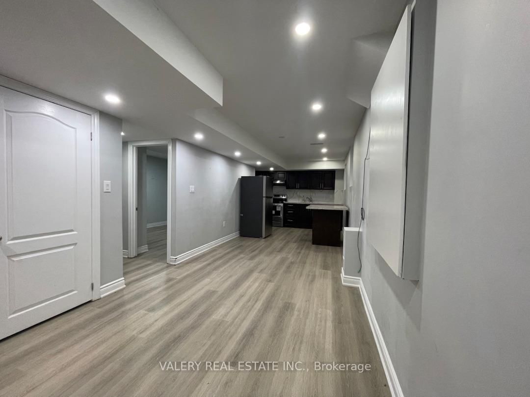 13 Frampton Road, Unit Lower - Photo 2