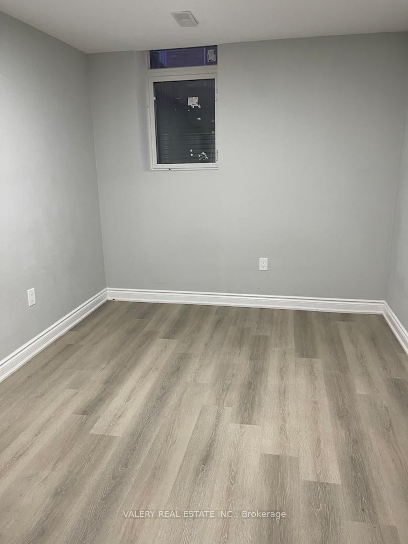 13 Frampton Road, Unit Lower - Photo 8