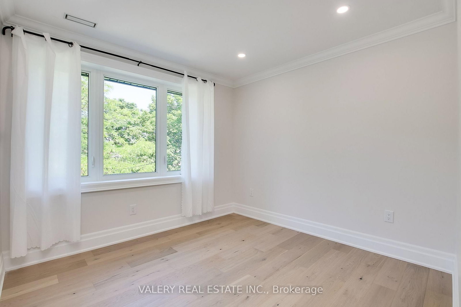 30 Morgan Avenue, Unit 1 - Photo 9