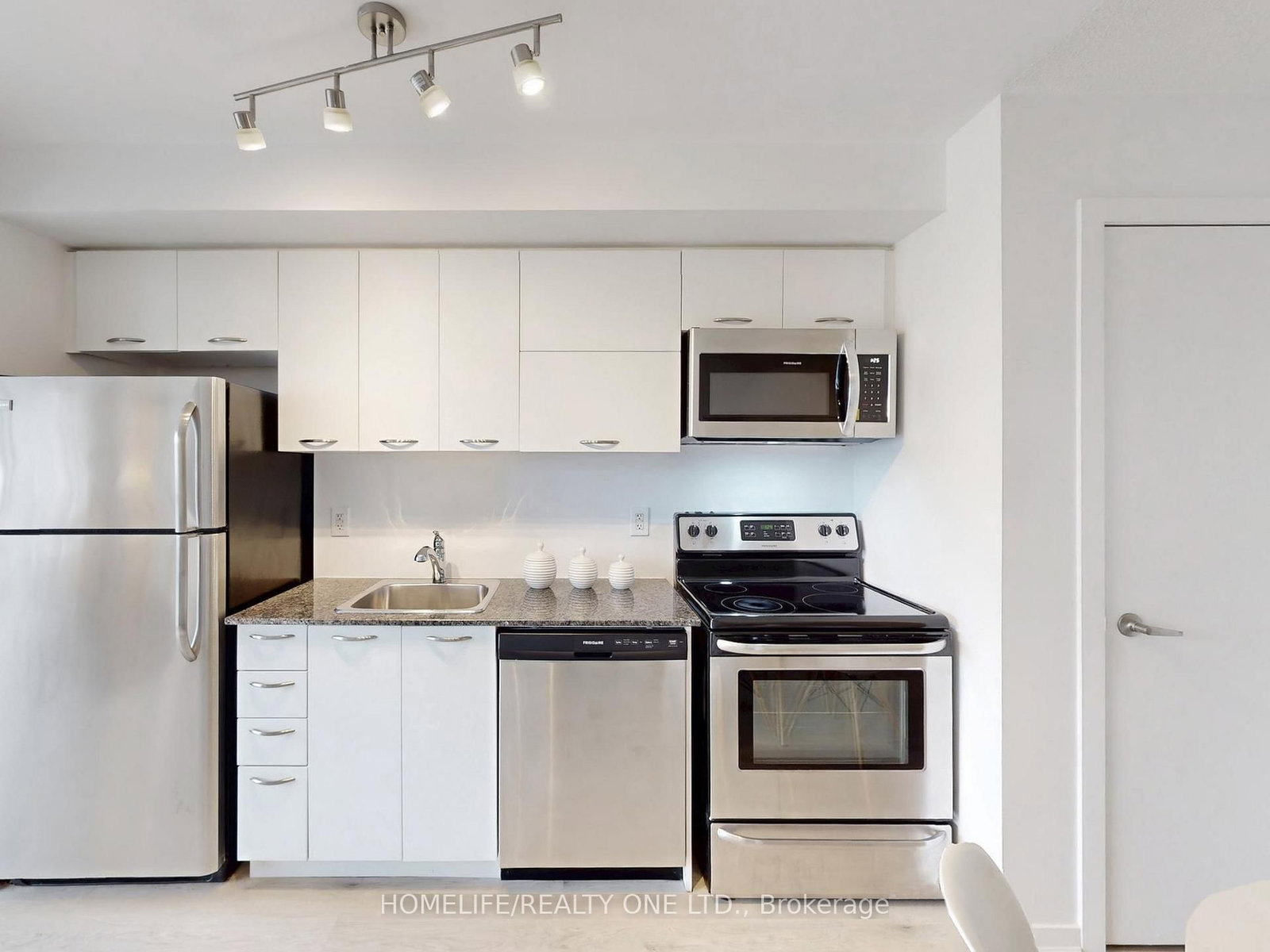 Condo for sale at 2003-38 Joe Shuster Way, Toronto, Ontario, M6K 0A5 - South Parkdale - MLS: W12983206