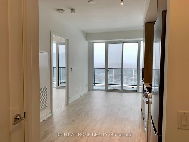 2201 - 70 ANNIE CRAIG Drive