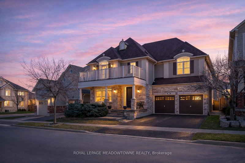 352 Peregrine Way, Milton, Ontario