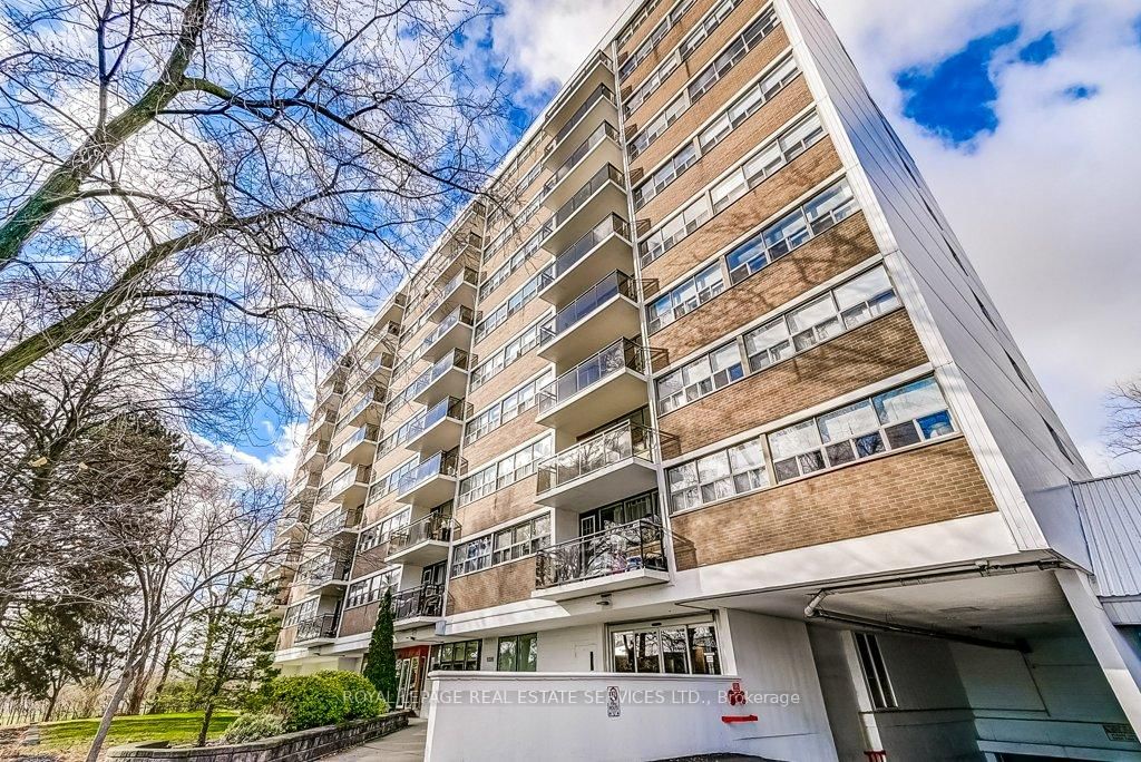 212 Kerr Street • #404 • Oakville, ON photo 34