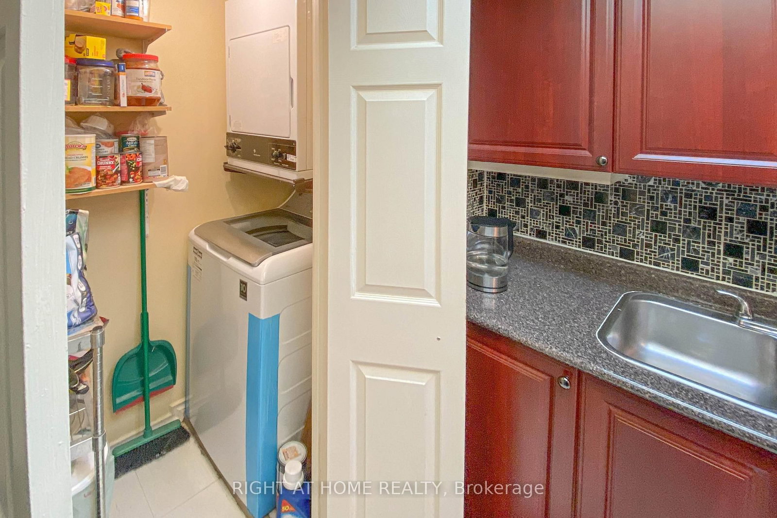 265 Enfield Place, Unit 508 - Photo 8