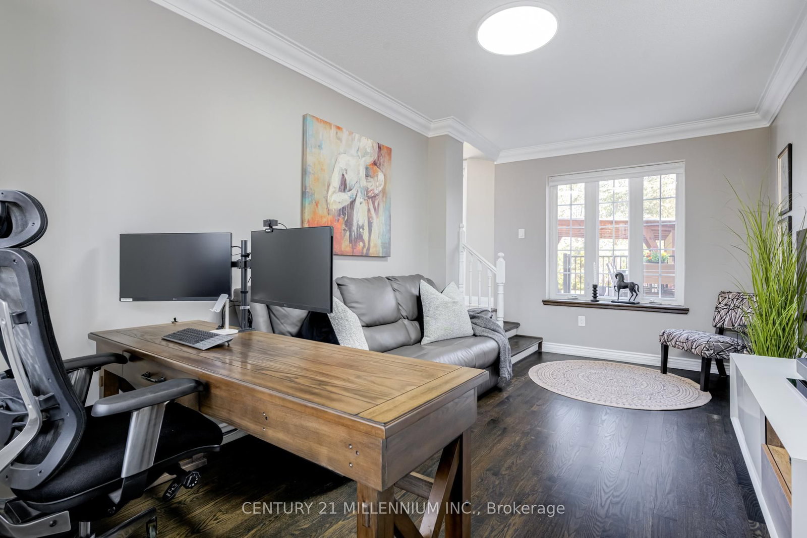 126 Elizabeth Street S - Photo 13